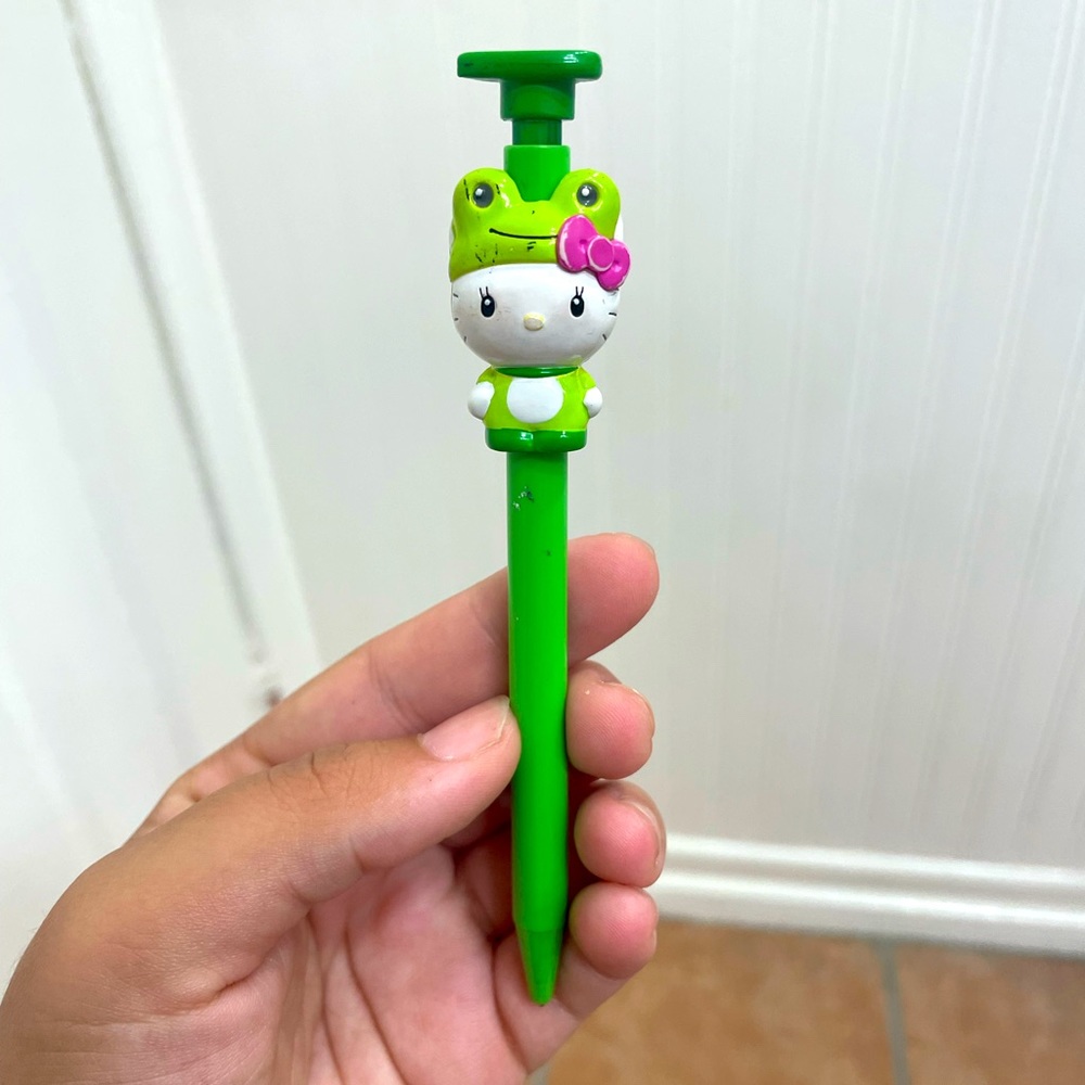 Vintage hello kitty pens
